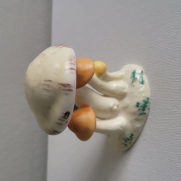 Lefton Other - Vintage Lefton mushrooms figurine